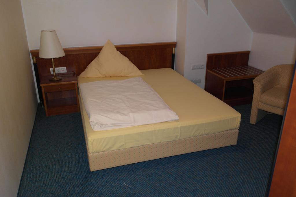 Hotel Jahnhaus Langenfeld  Habitación foto
